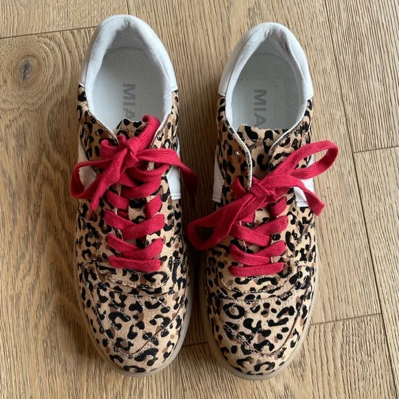 nwot MIA Leopard Print Sneakers Red Laces Gum Sole Casual Street Style 8.5 - Picture 4 of 6